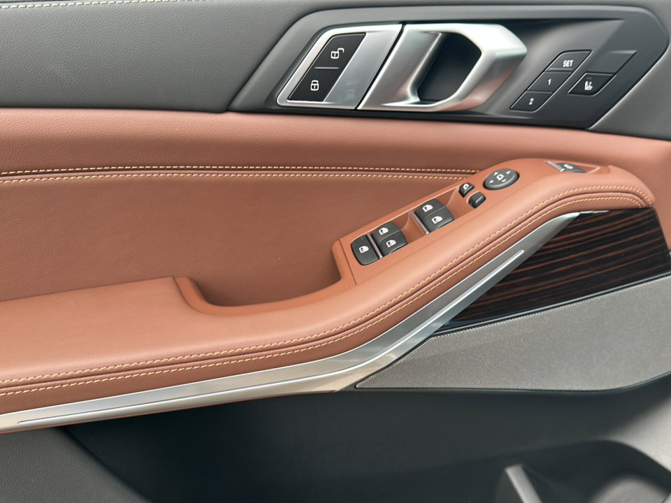 New 2026 BMW X5 xDrive40i w/ Climate Comfort Package image 13