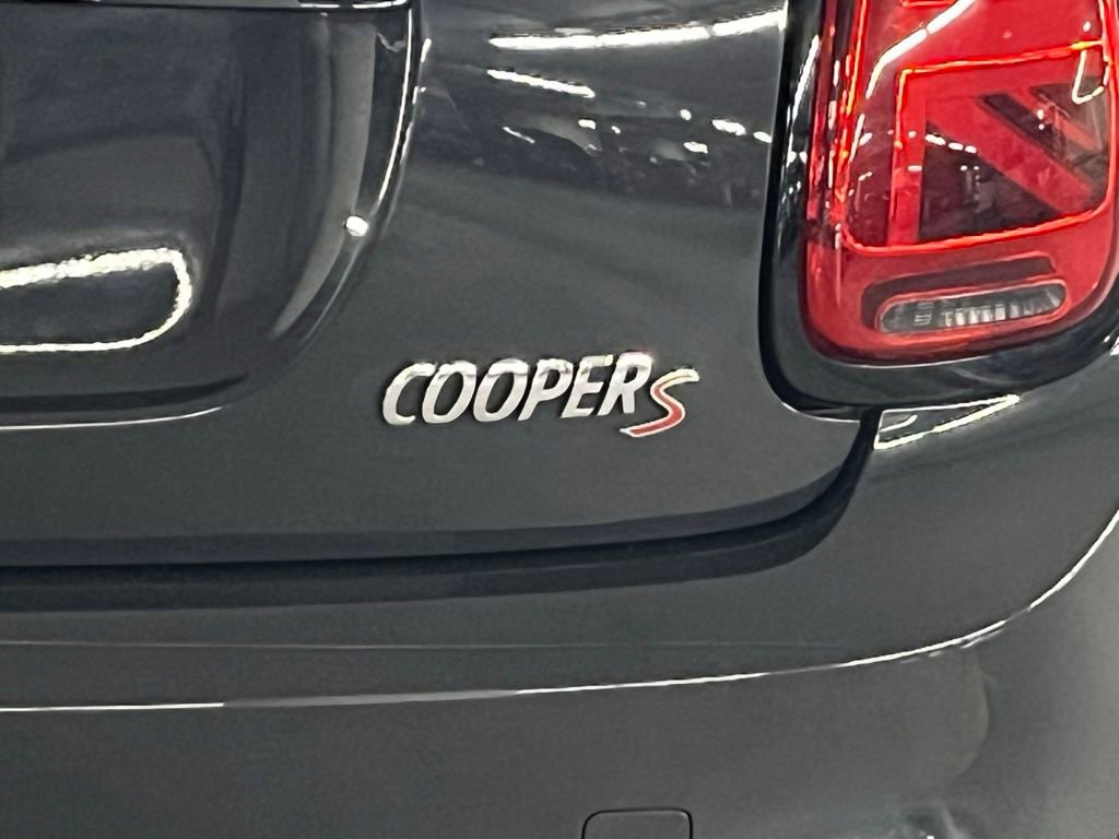 Used 2021 MINI Cooper S w/ Premium Package image 32