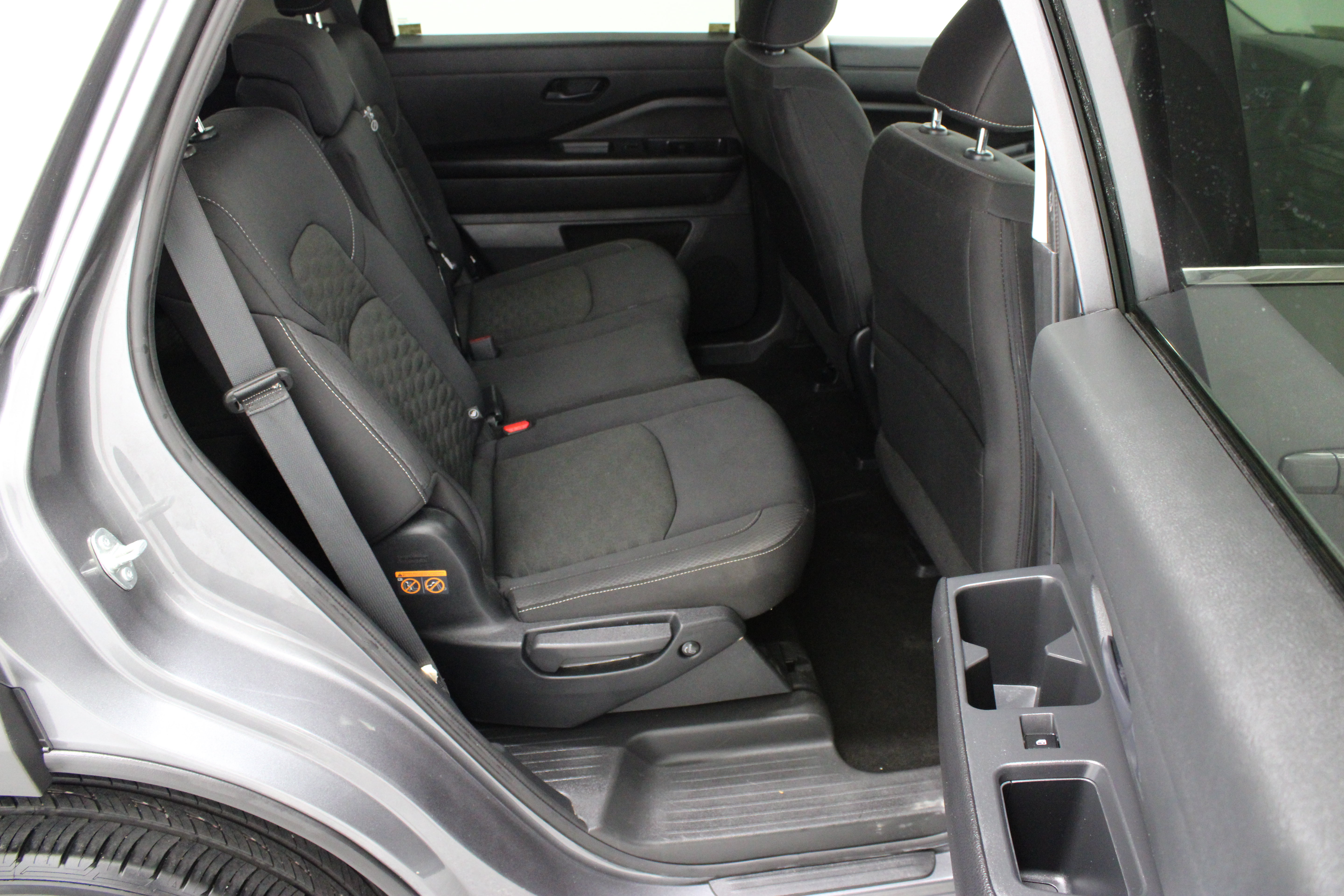 Used 2024 Nissan Pathfinder S FWD image 34