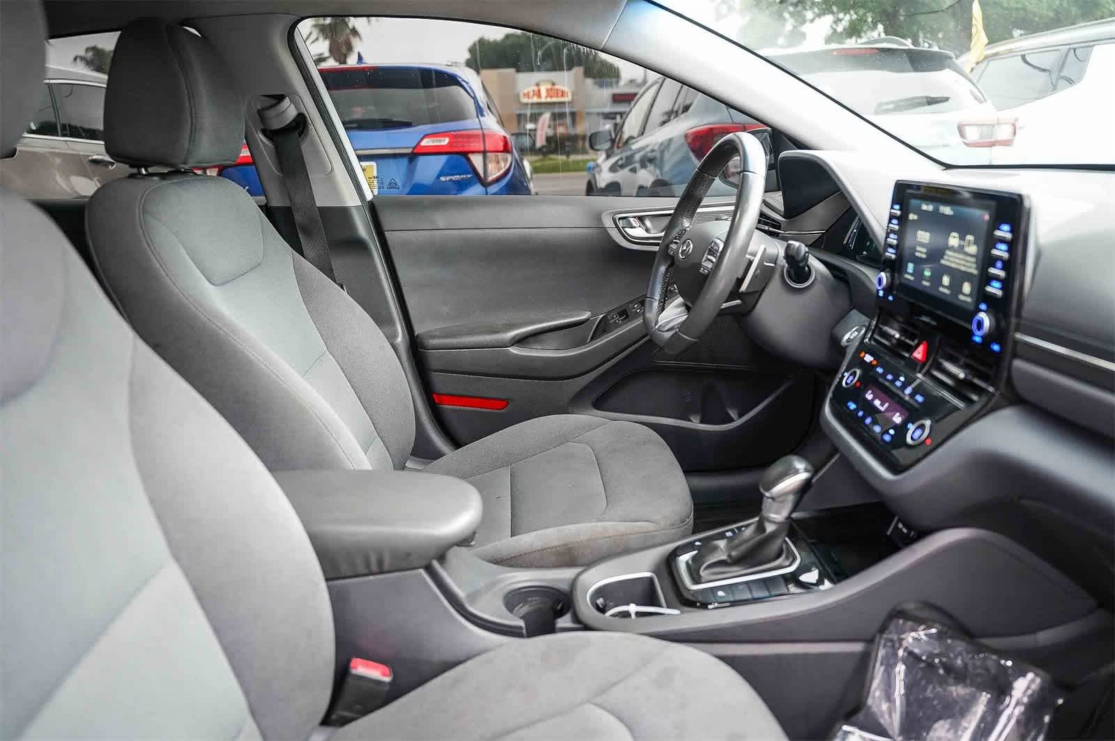 Certified 2020 Hyundai Ioniq SEL image 16