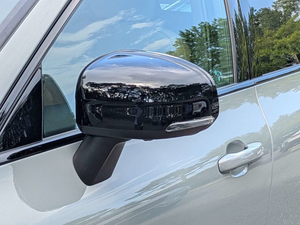 New 2026 Volvo XC60 B5 Plus w/ Protection Package Premier AWD/4WD image 10