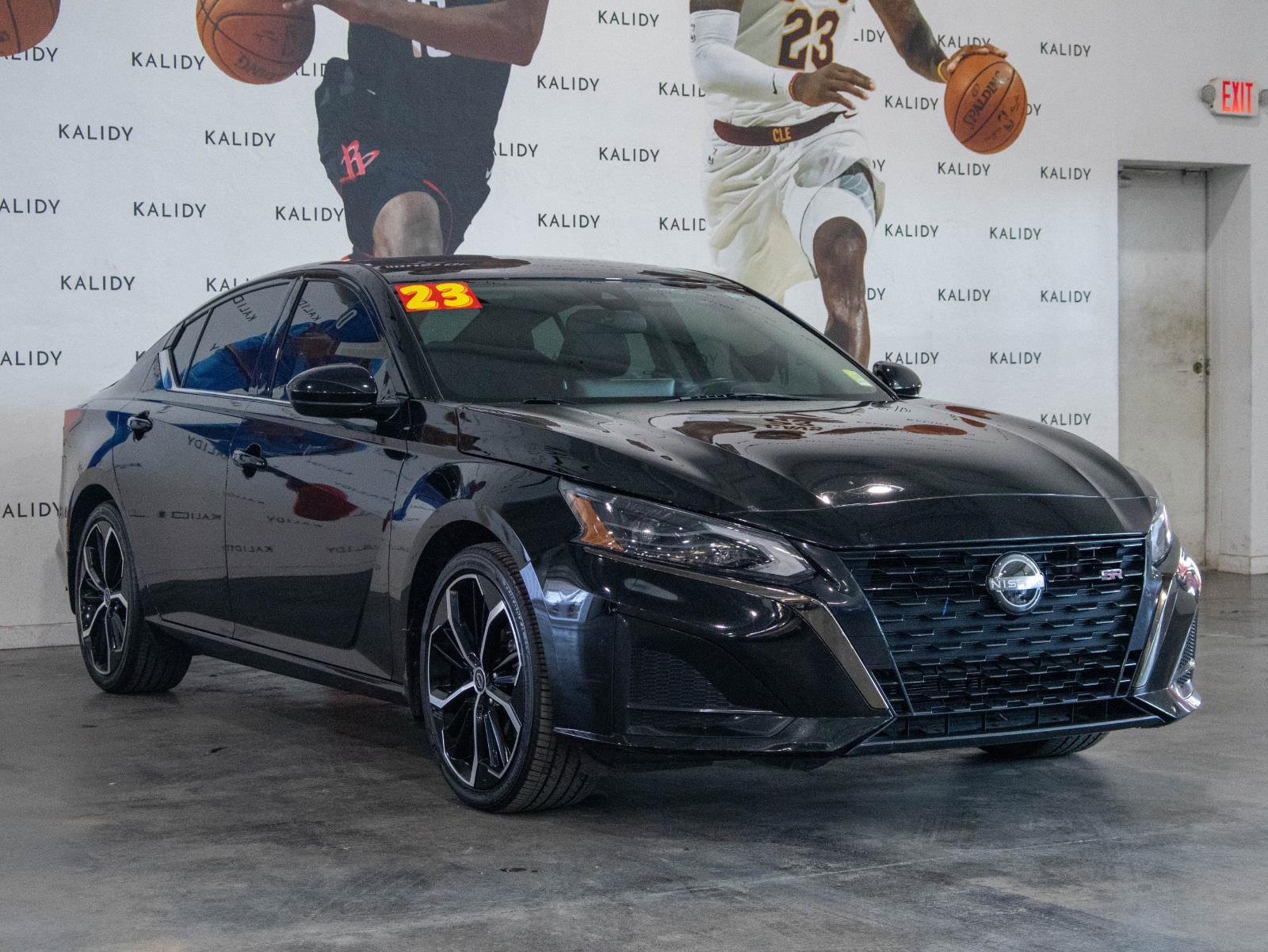 Used 2023 Nissan Altima 2.5 SR w/ SR Premium Package image 20