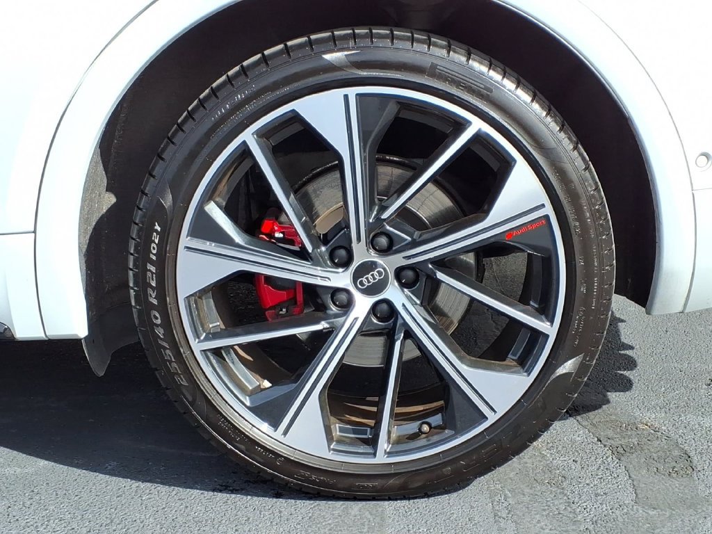 Used 2024 Audi SQ5 Prestige w/ Prestige Package AWD/4WD image 6