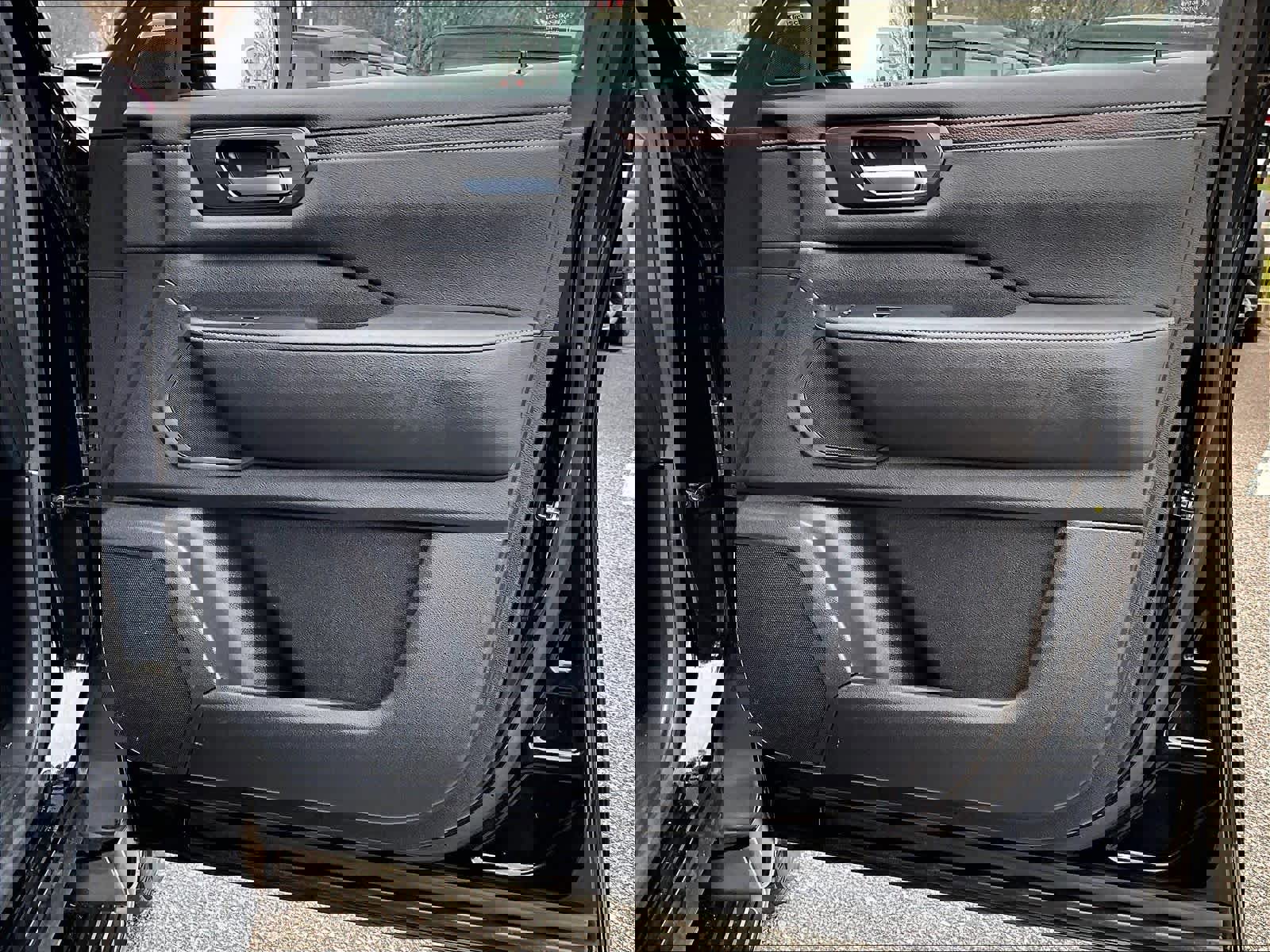 Certified 2025 Nissan Armada SL image 12