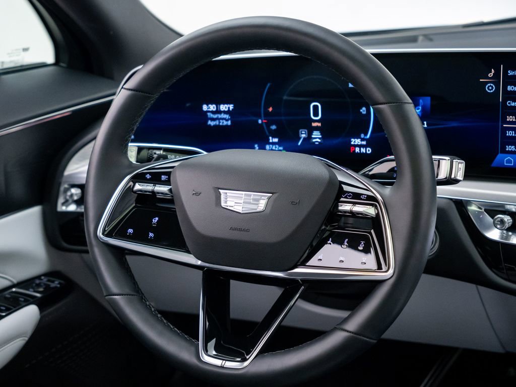 Used 2024 Cadillac Lyriq Luxury AWD/4WD image 12