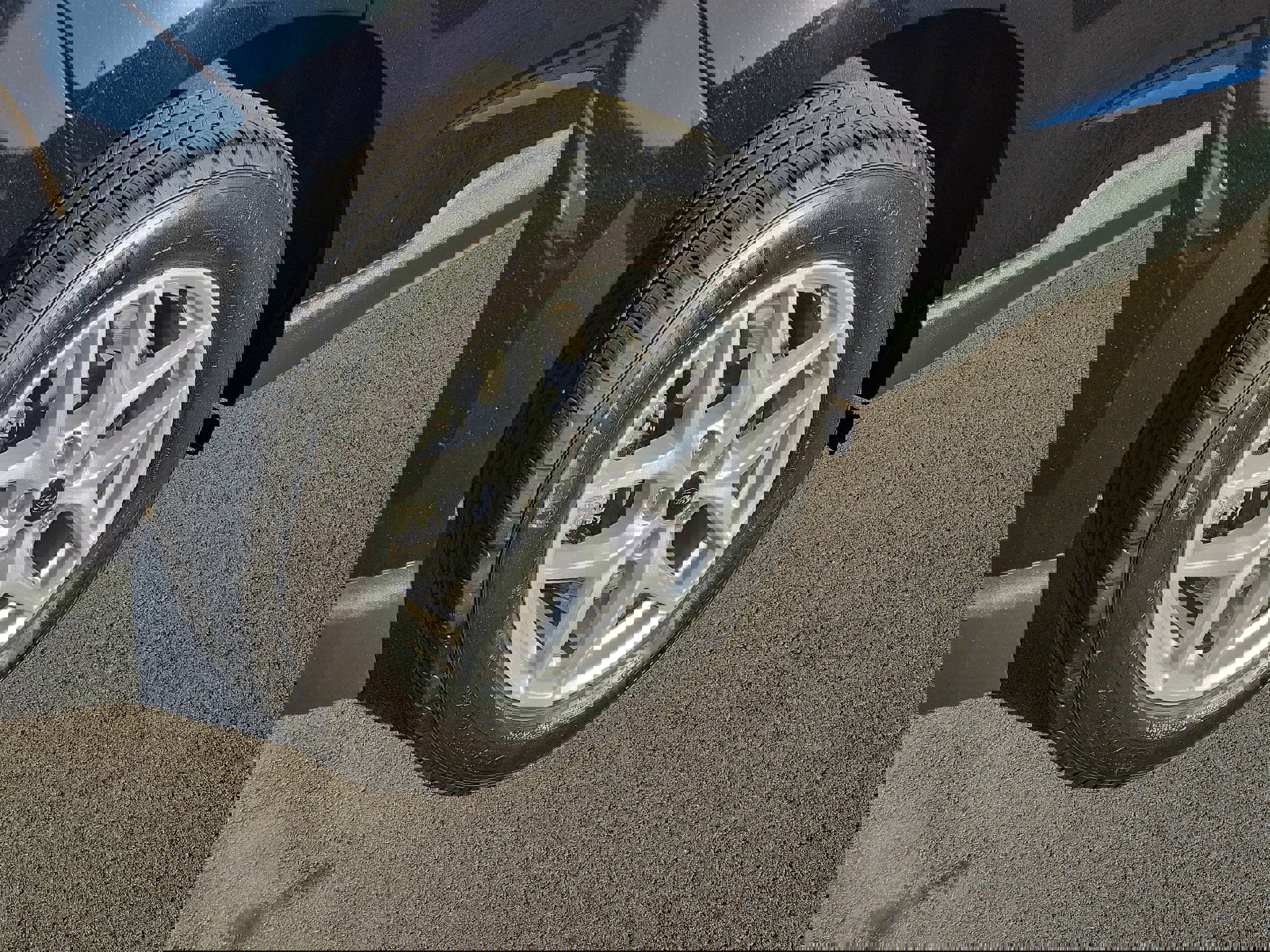 Used 2024 Ford Edge SEL w/ Convenience Package image 5