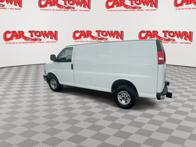 Used 2023 GMC Savana 2500 w/ Driver Convenience Package image 6