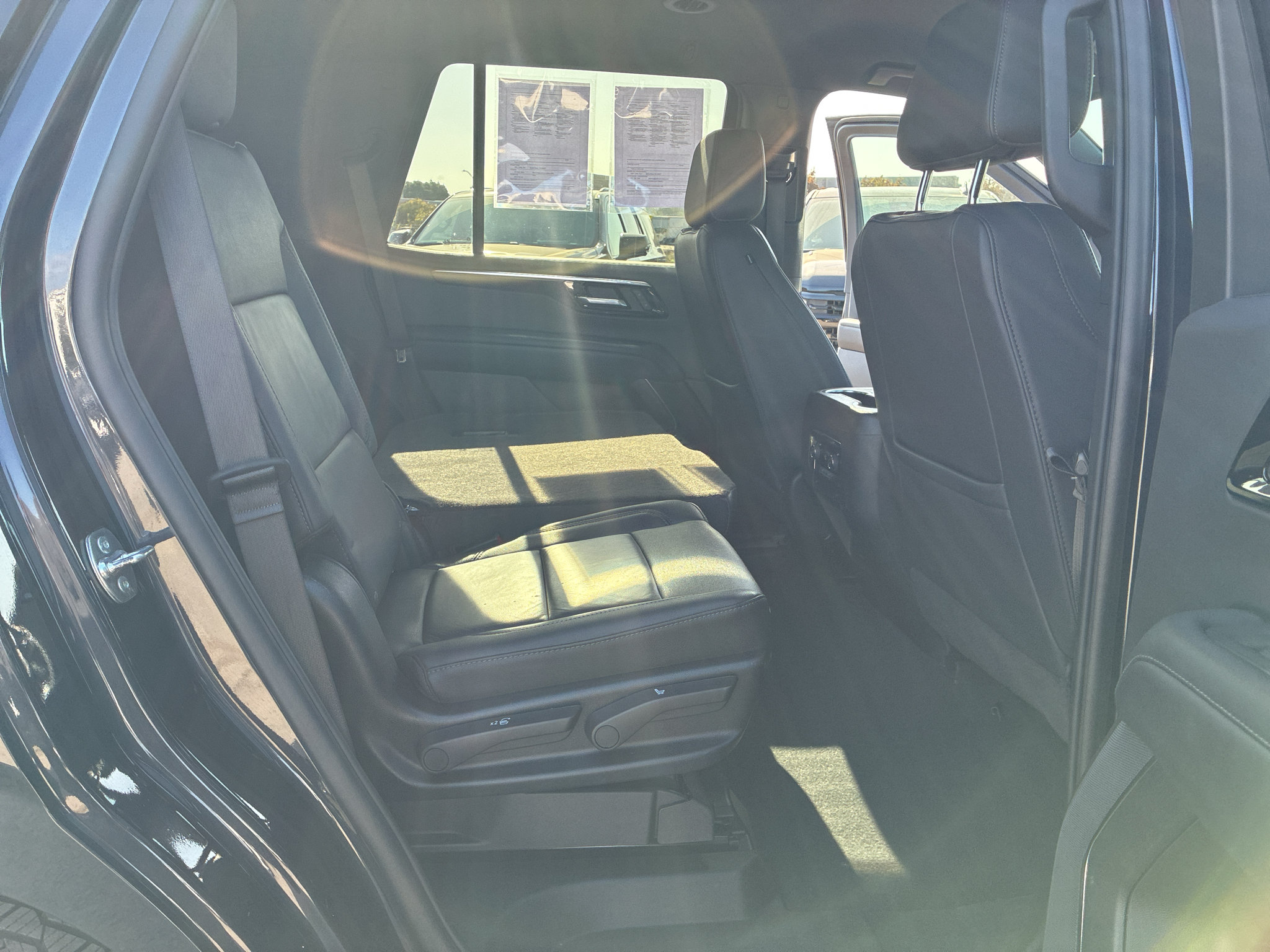 Used 2025 Chevrolet Tahoe Z71 AWD/4WD image 51
