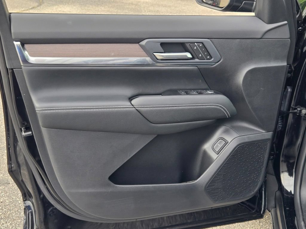 New 2027 GMC Terrain Denali w/ LPO, Floor Liner Package AWD/4WD image 32