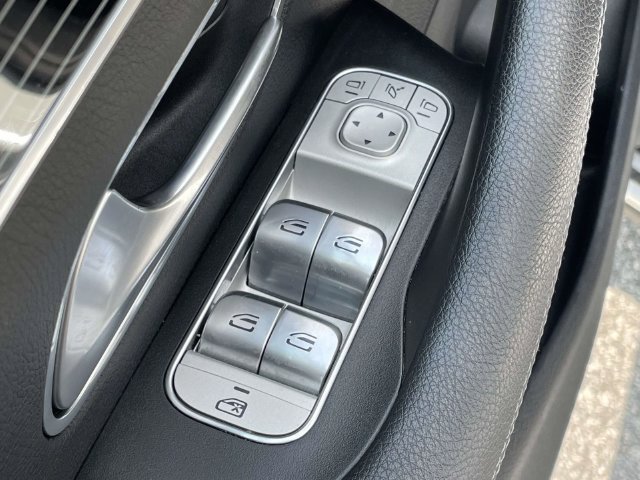 Used 2024 Mercedes-Benz GLS 580 4MATIC image 16