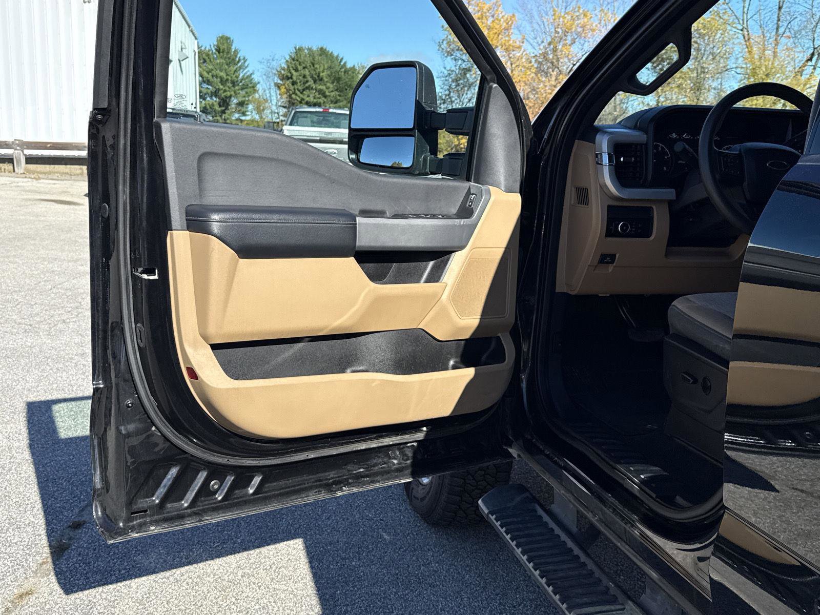 Used 2024 Ford F250 XLT image 11