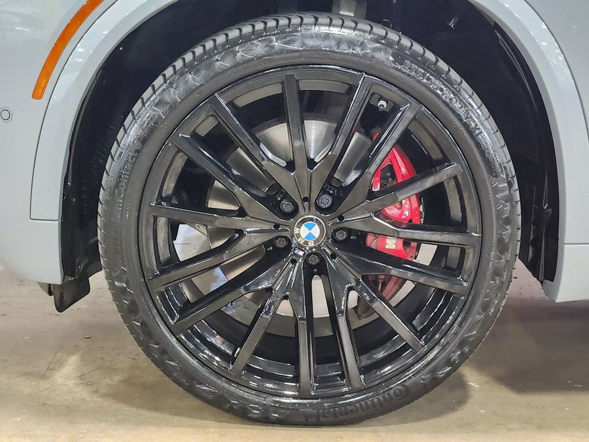 Used 2024 BMW X5 xDrive40i w/ M Sport Package AWD/4WD image 28