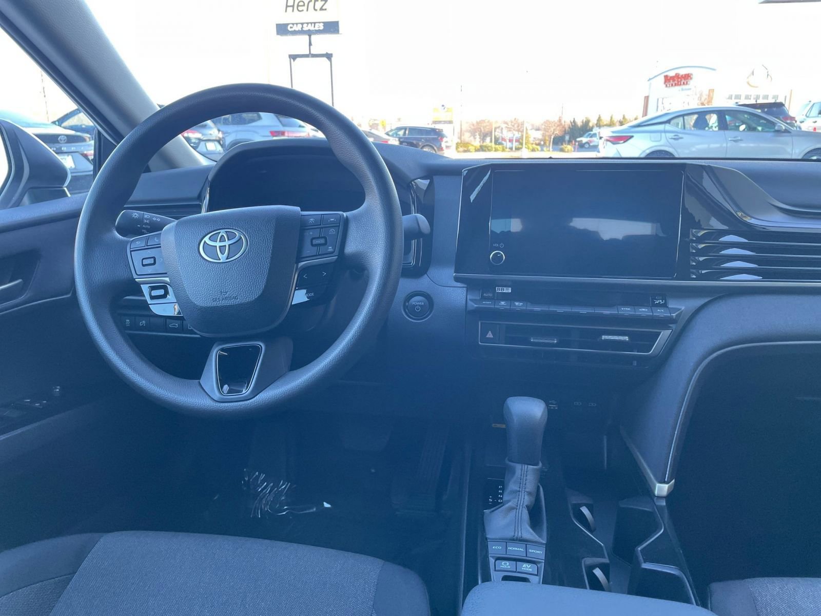 Used 2025 Toyota Camry LE image 33