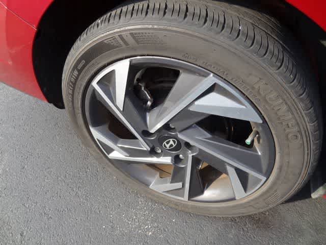 Used 2024 Hyundai Elantra SEL w/ Convenience Package FWD image 13