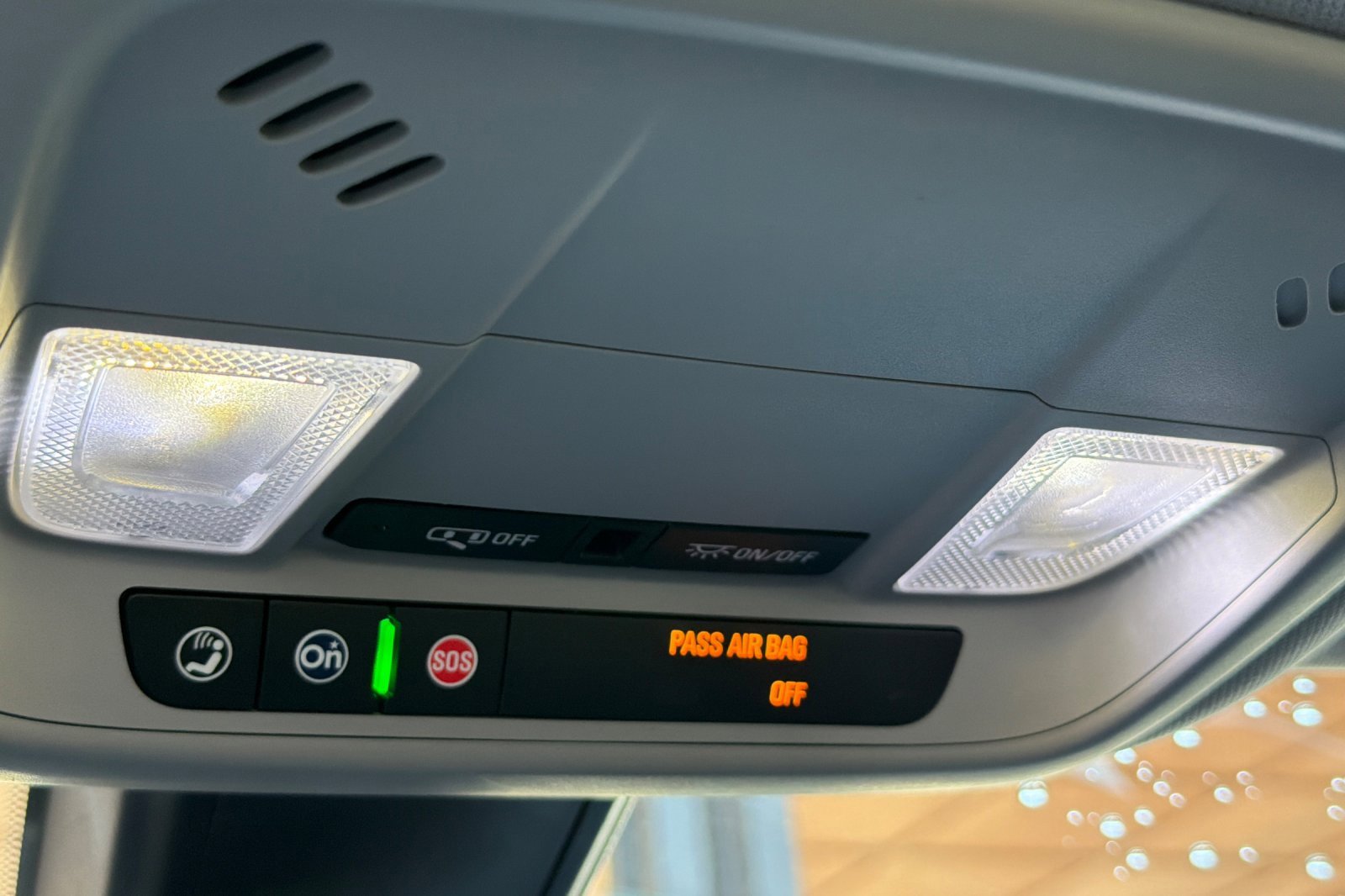 Used 2018 Chevrolet Malibu LT w/ Leather Package image 24