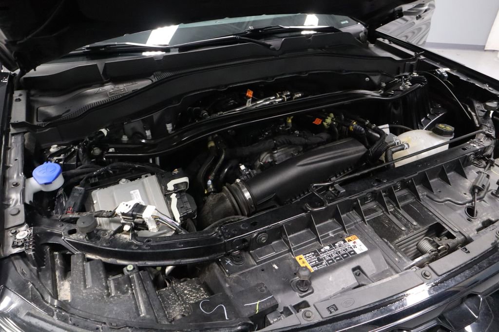 Certified 2025 Ford Explorer ST-Line w/ ST-Line Street Pack image 11