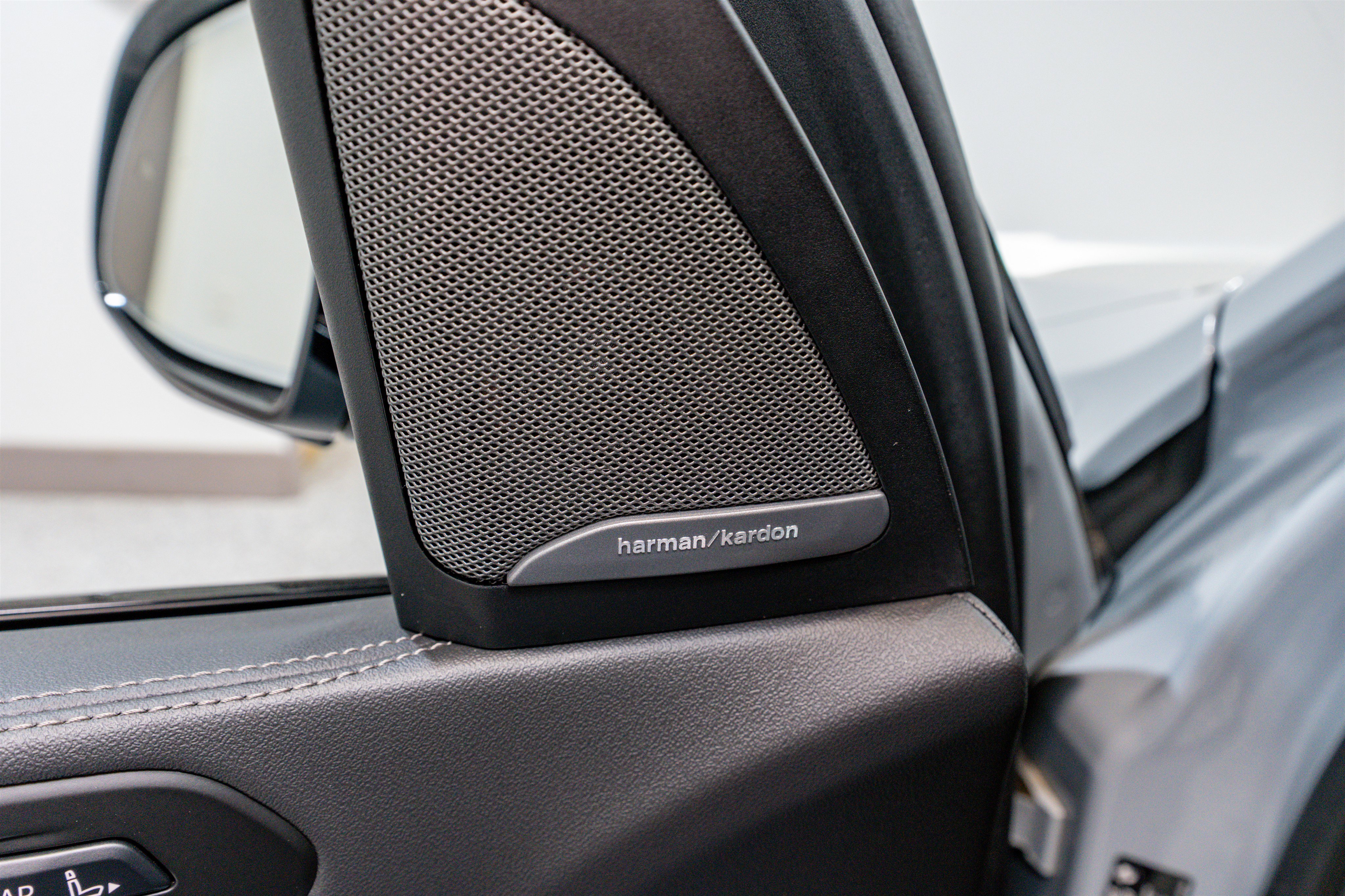 Used 2024 BMW X7 xDrive40i w/ M Sport Package image 14