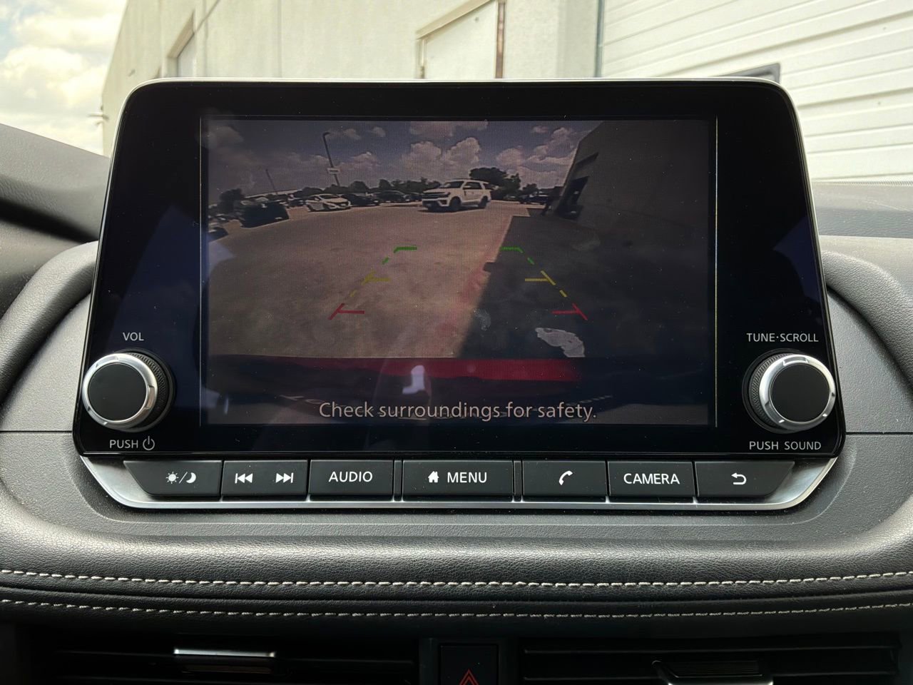 Used 2025 Nissan Rogue SV AWD/4WD image 31
