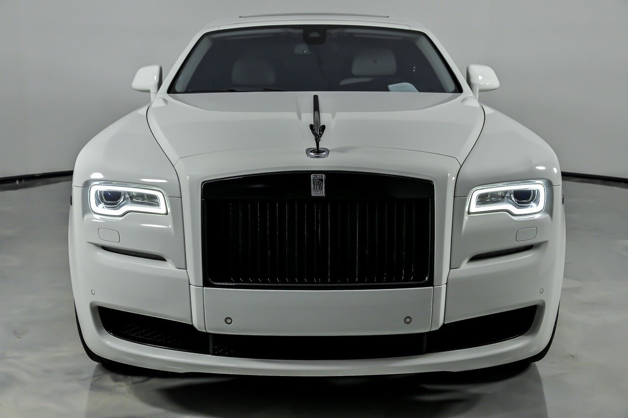 Used 2016 Rolls-Royce Ghost RWD image 5