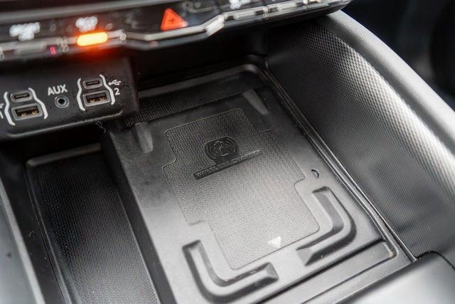 Used 2023 Dodge Durango GT image 34