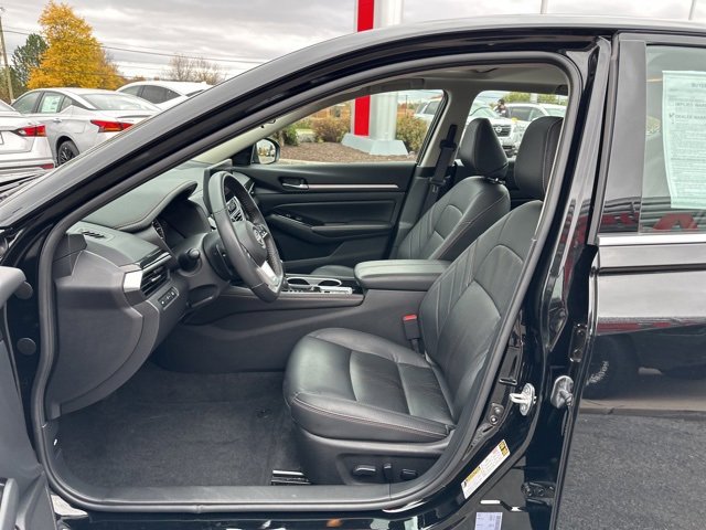 Used 2024 Nissan Altima 2.5 SR w/ SR Premium Package image 19