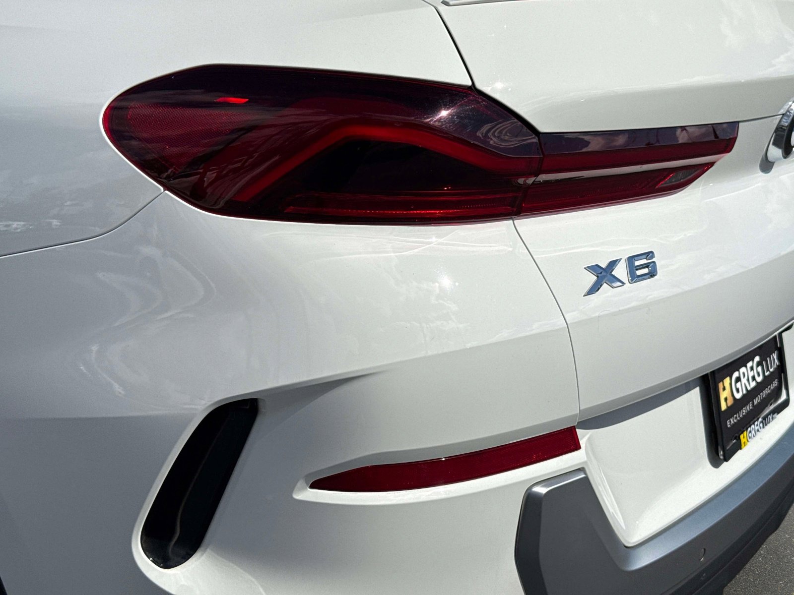 Used 2023 BMW X6 xDrive40i w/ Premium Package image 15