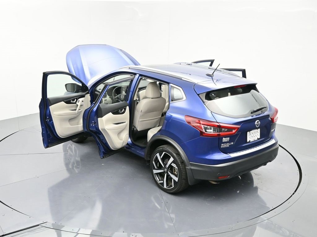 Used 2022 Nissan Rogue Sport SL w/ Premium Package image 23