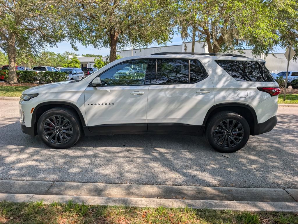 Used 2022 Chevrolet Traverse RS image 5