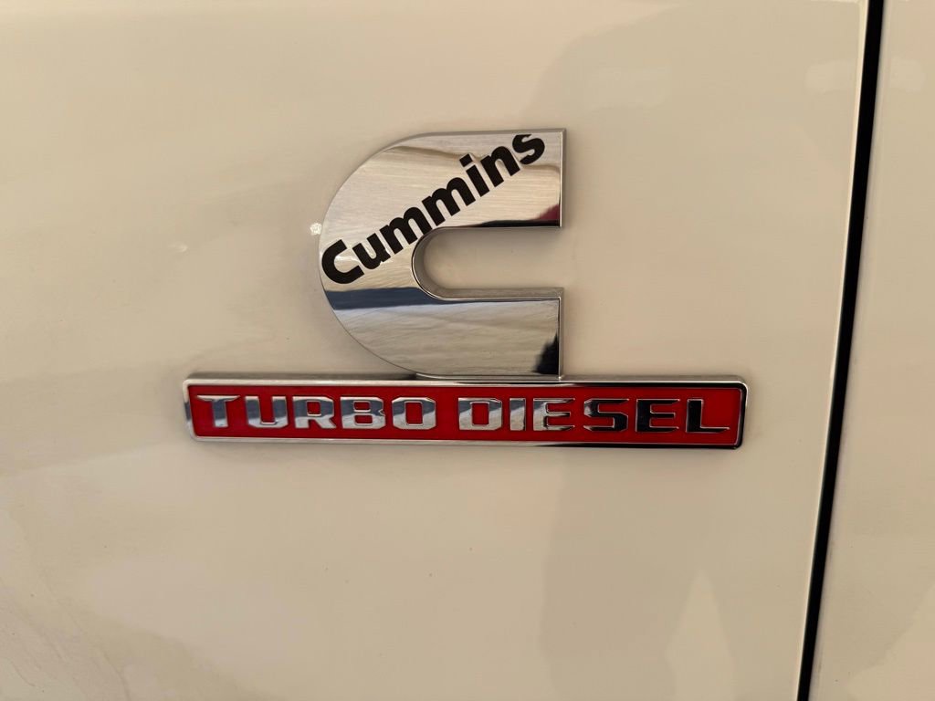 Used 2025 RAM 3500 Laramie AWD/4WD image 10