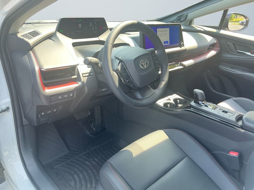 New 2025 Toyota Prius Plug-In Hybrid image 10