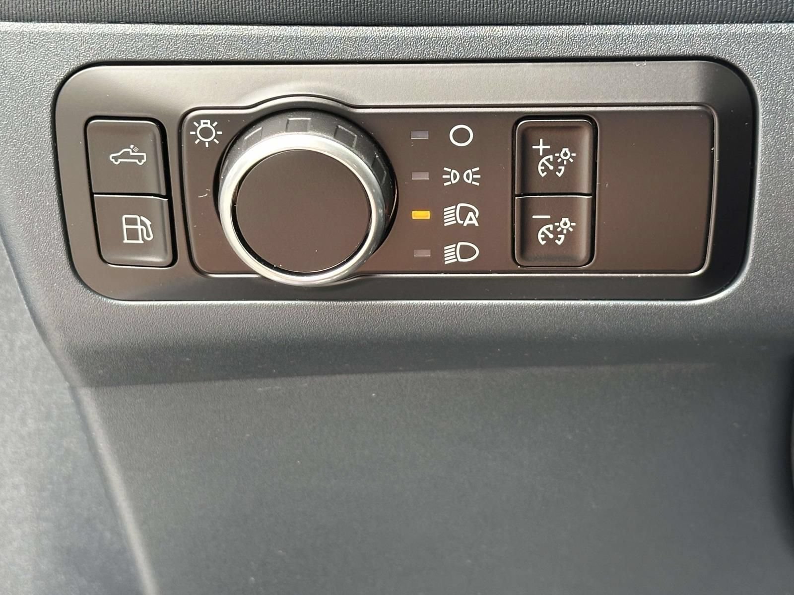 Used 2025 Ford Maverick XL FWD image 15