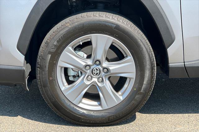 Certified 2022 Toyota RAV4 LE AWD/4WD image 30