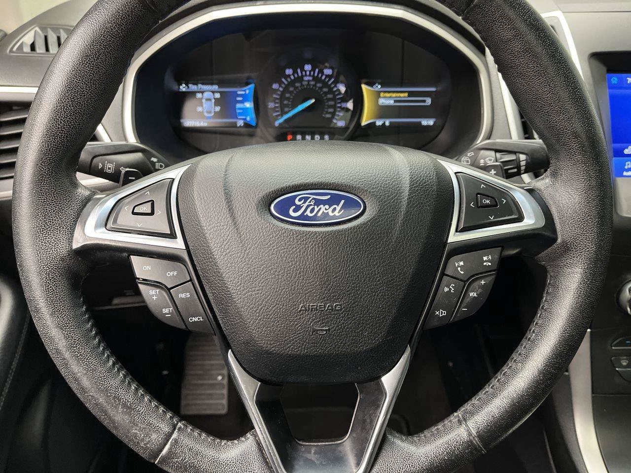 Certified 2020 Ford Edge SEL w/ Convenience Package AWD/4WD image 16