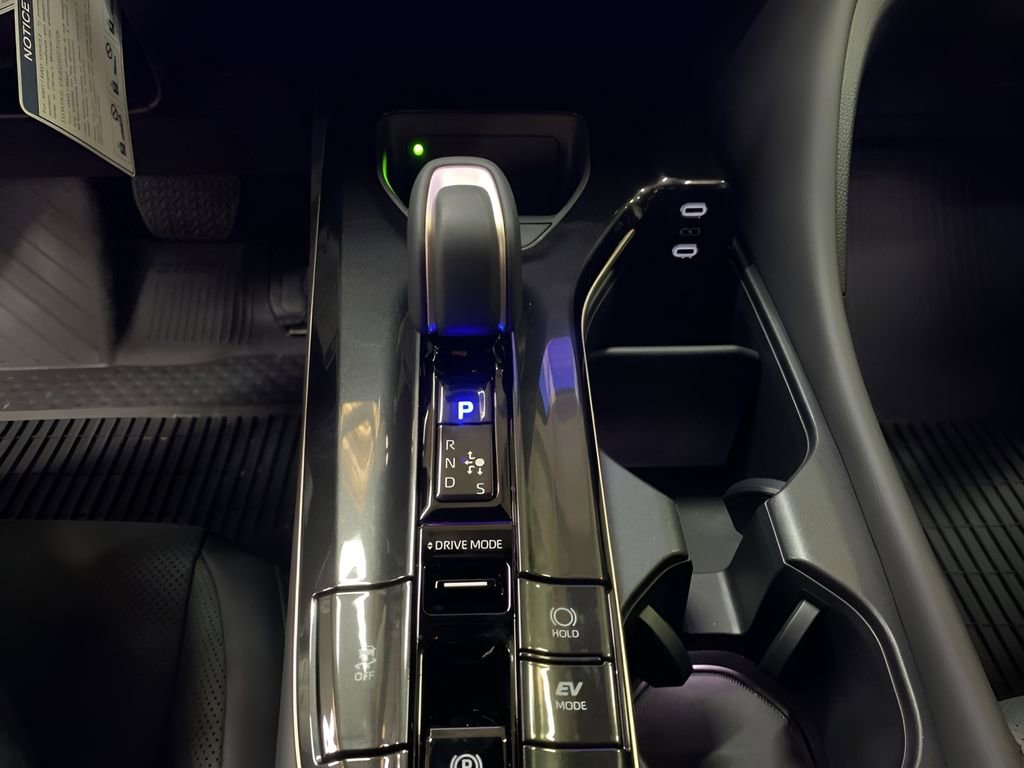 New 2025 Toyota Crown Signia image 23