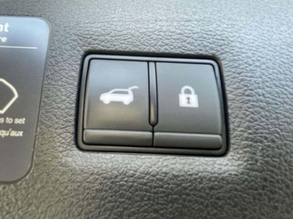 Used 2023 INFINITI QX55 Essential image 11