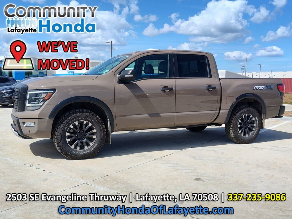 Used 2021 Nissan Titan PRO-4X w/ Pro-4x Convenience Package AWD/4WD image 3