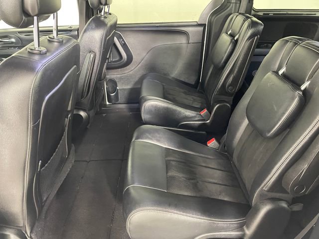 Used 2015 Dodge Grand Caravan SXT image 13