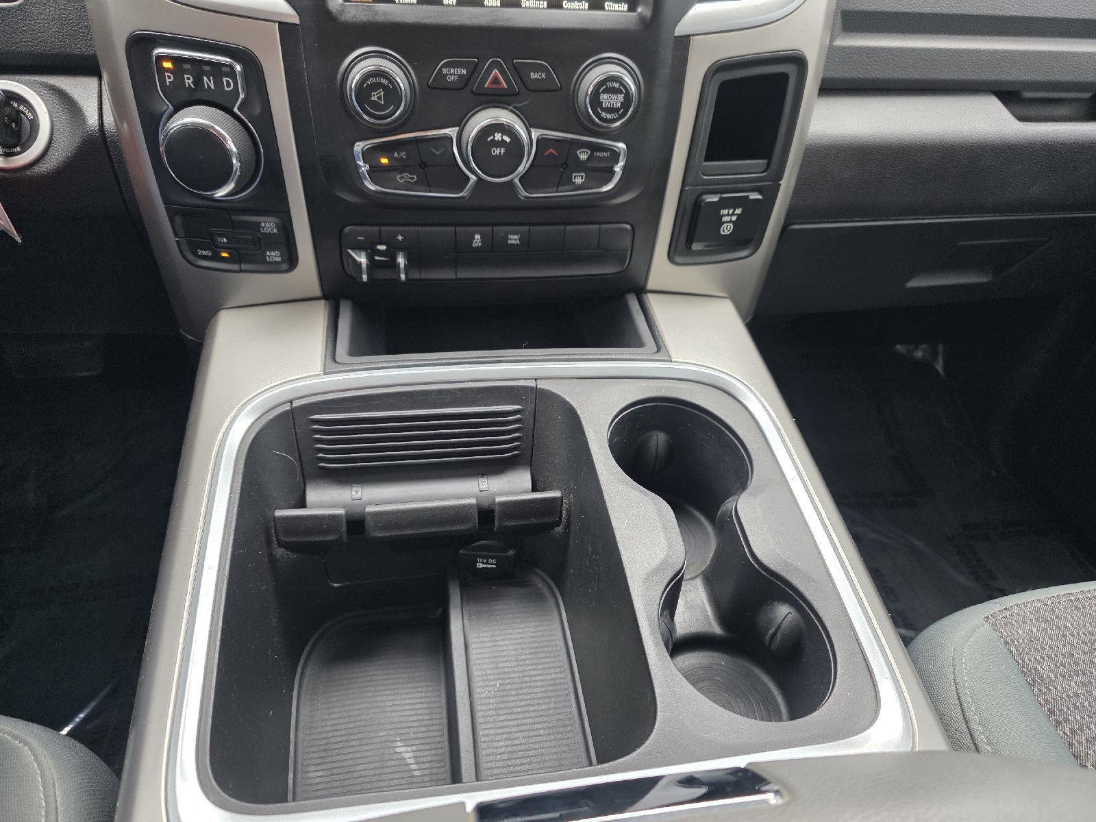Used 2018 RAM 1500 SLT image 27