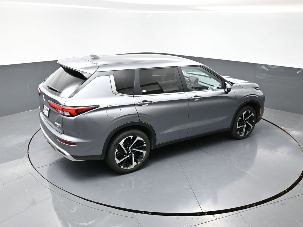 Used 2024 Mitsubishi Outlander SE image 42