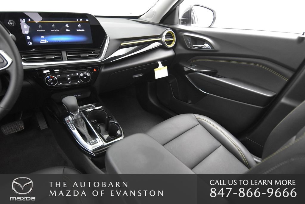 Used 2025 Chevrolet Trax ACTIV w/ Sunroof Package image 29