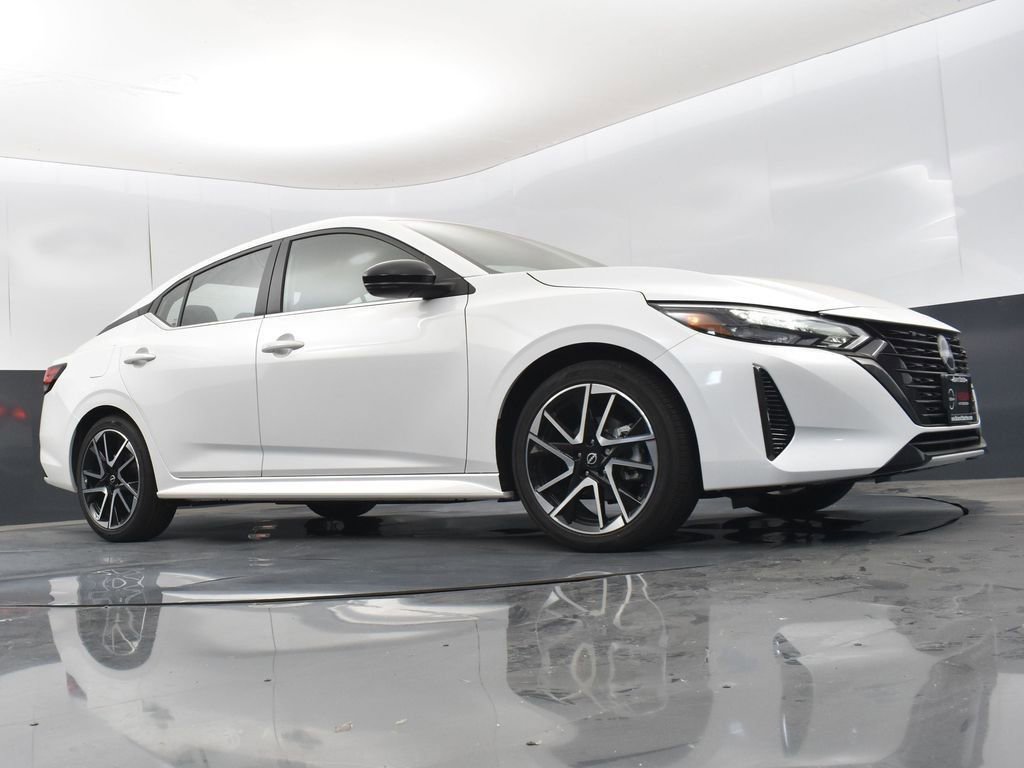 New 2025 Nissan Sentra SR image 38