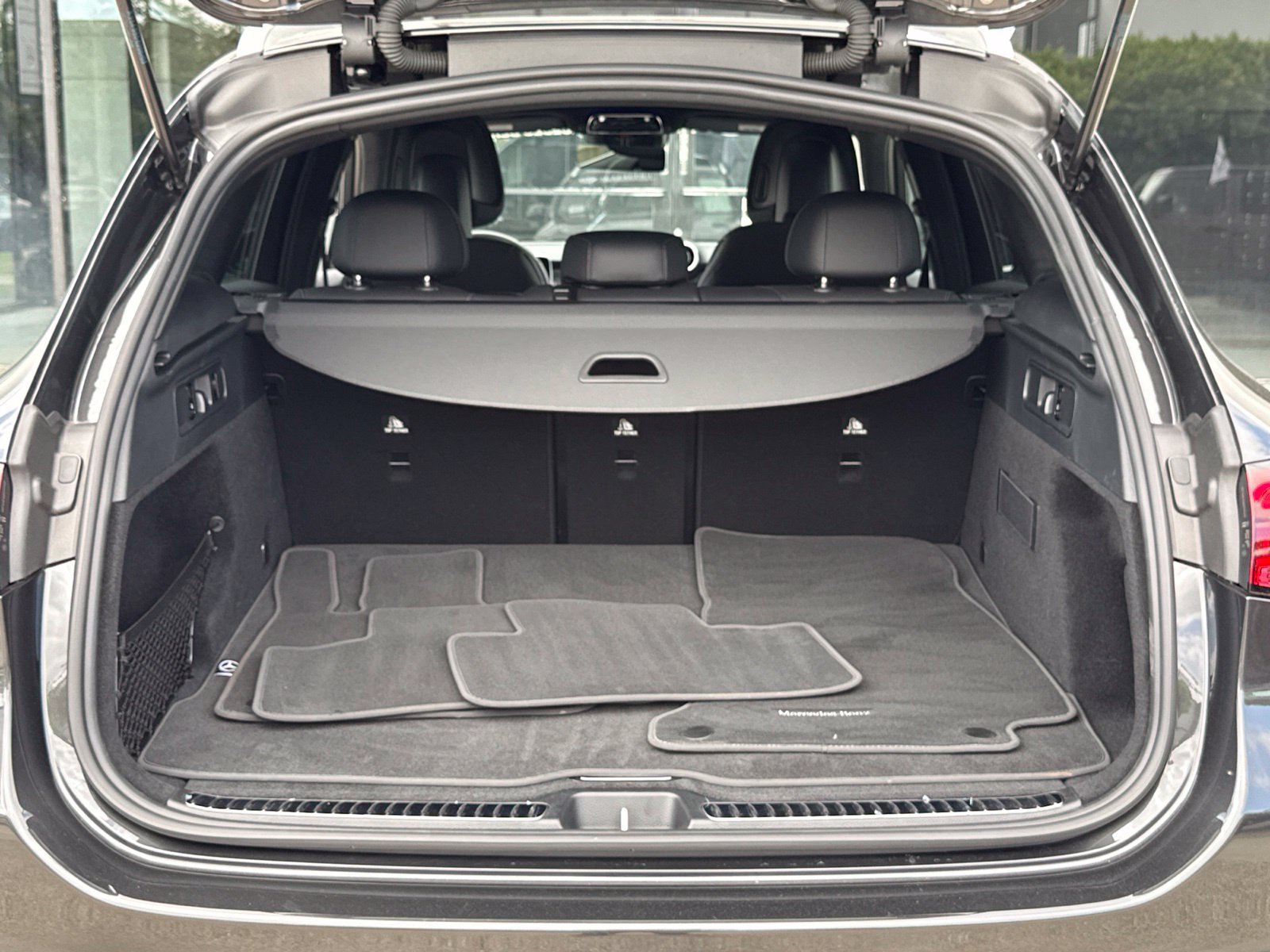Used 2026 Mercedes-Benz GLC 300 image 16
