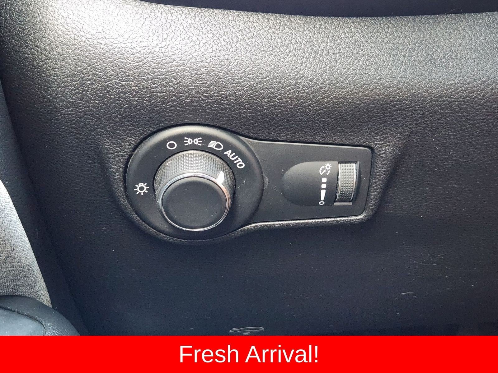 Used 2023 Jeep Compass Sport AWD/4WD image 26