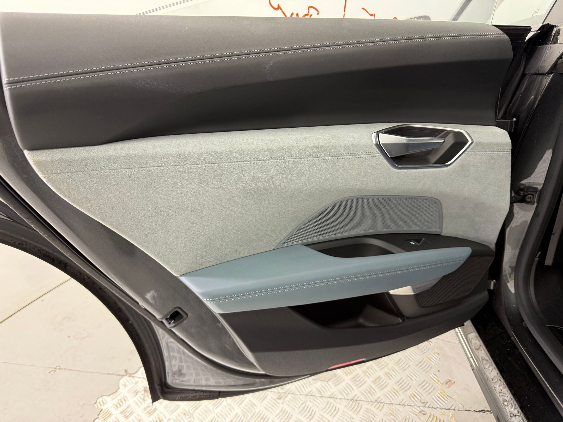 Used 2022 Audi RS e-tron GT image 27