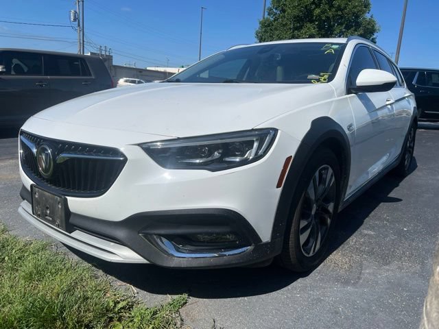 Used 2019 Buick Regal Essence w/ Driver Confidence Package I