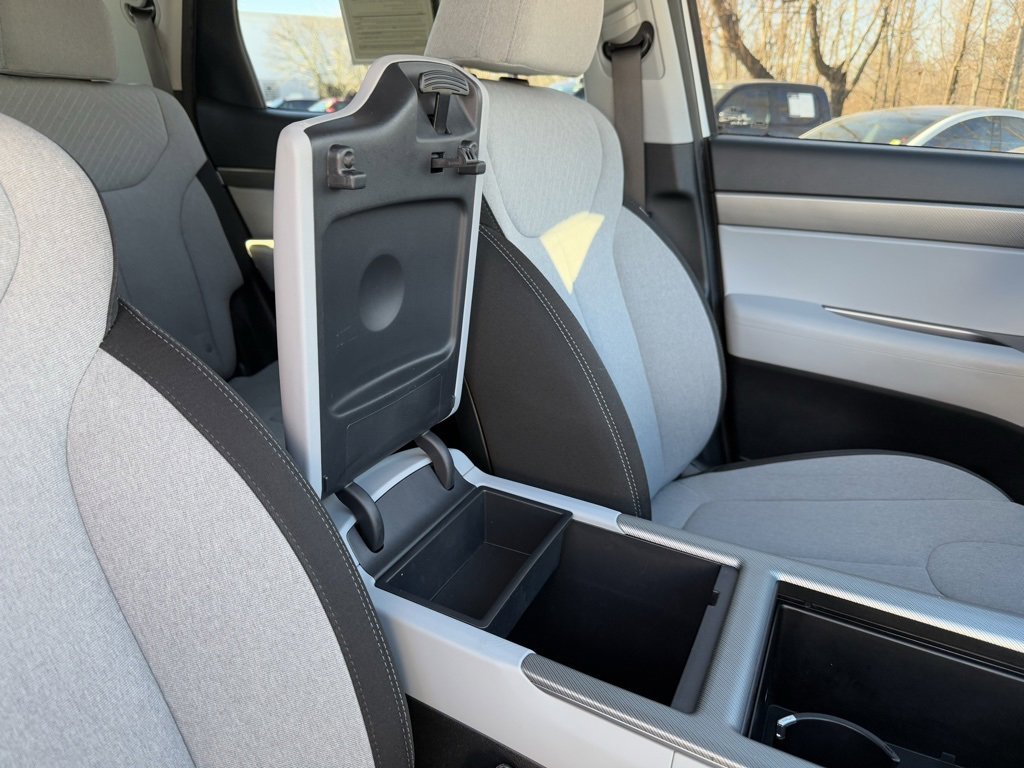 Used 2024 Hyundai Palisade SE image 40
