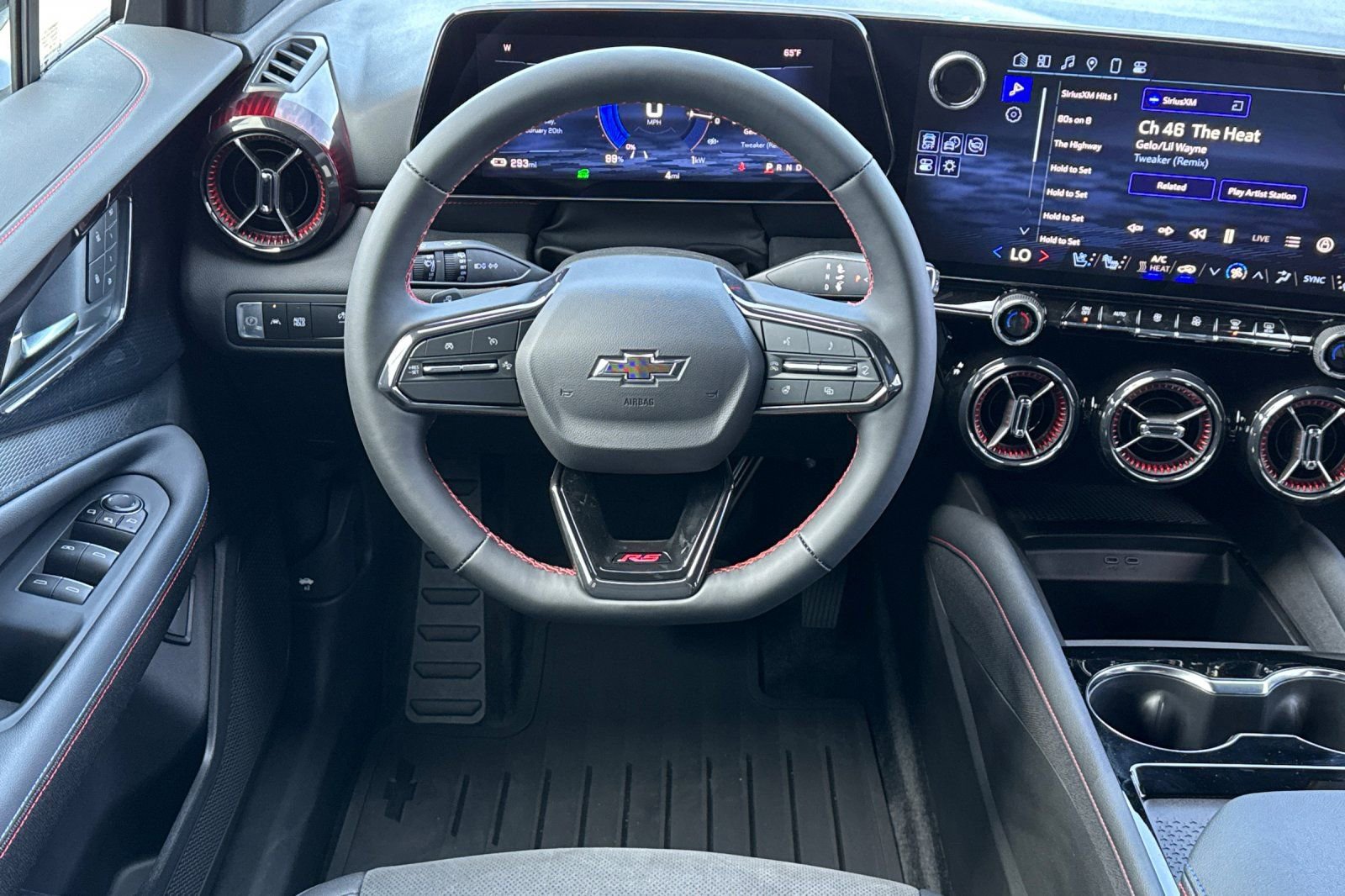 New 2025 Chevrolet Blazer EV RS image 14