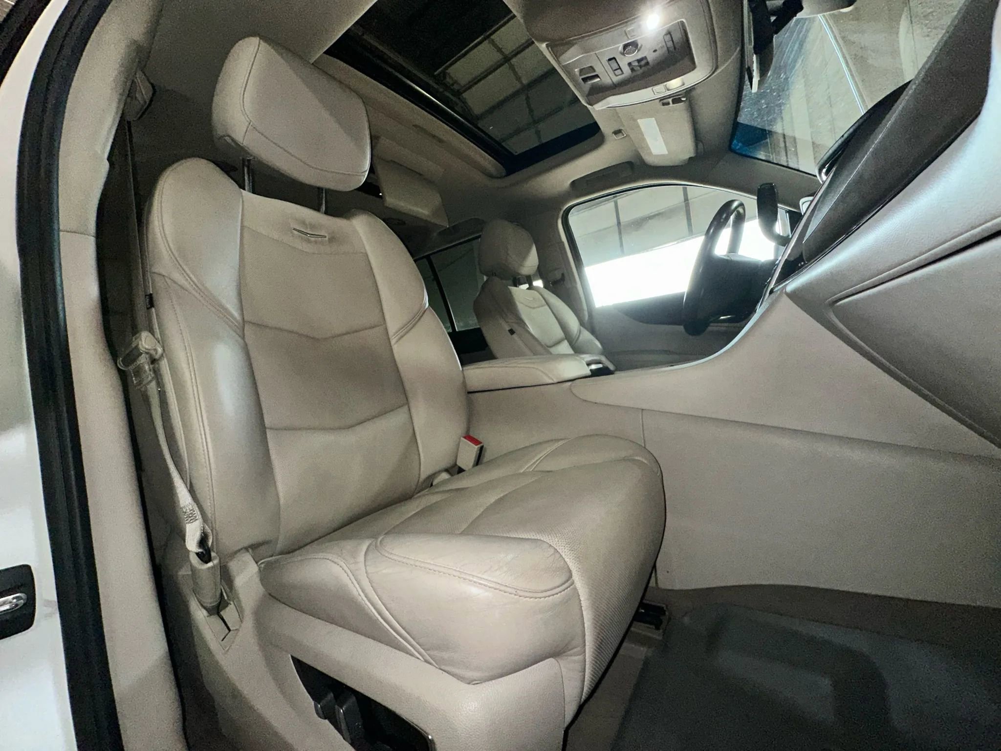 Used 2015 Cadillac Escalade ESV Premium AWD/4WD image 40
