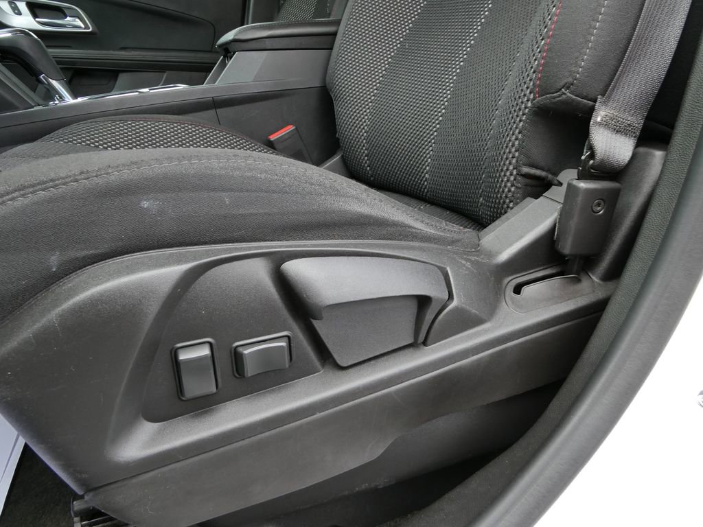 Used 2017 Chevrolet Equinox LS image 23