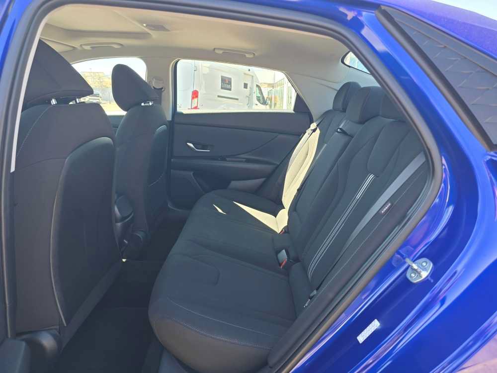 Used 2024 Hyundai Elantra SEL w/ Convenience Package FWD image 16